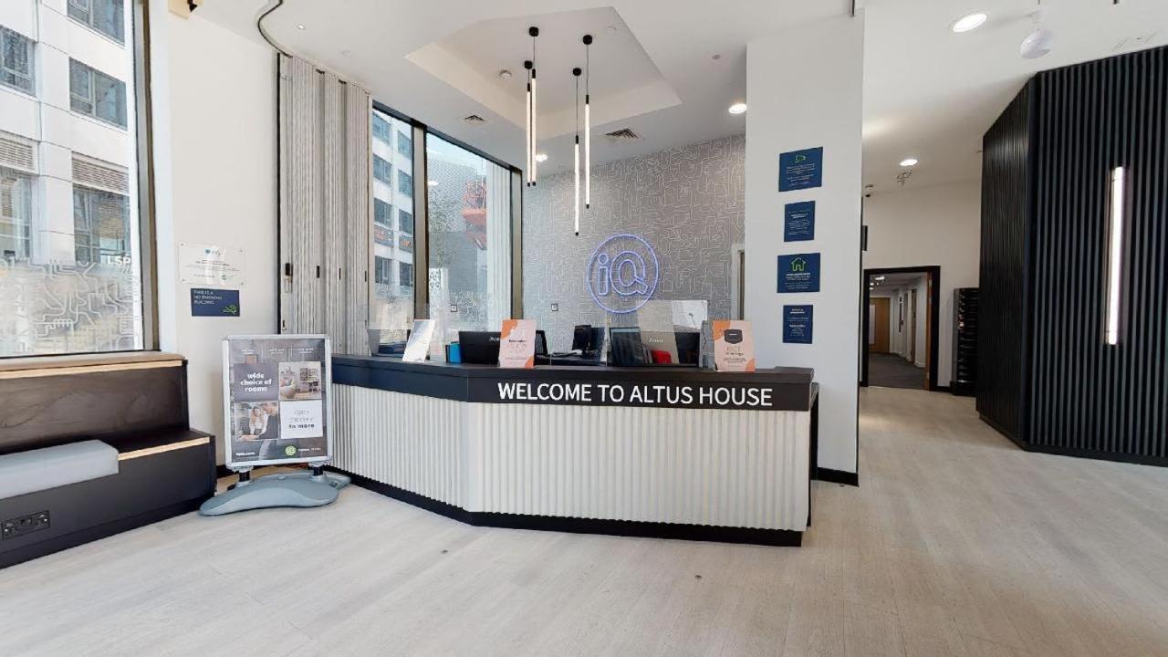Iq Altus House Leeds Apartment Leeds  Bagian luar foto